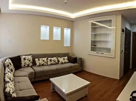 Luna Apartment